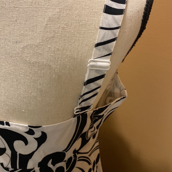 Women’s Apt 9 black white floral fit and flare maxi dress sz 8 lined sleeveless - Picture 13 of 13